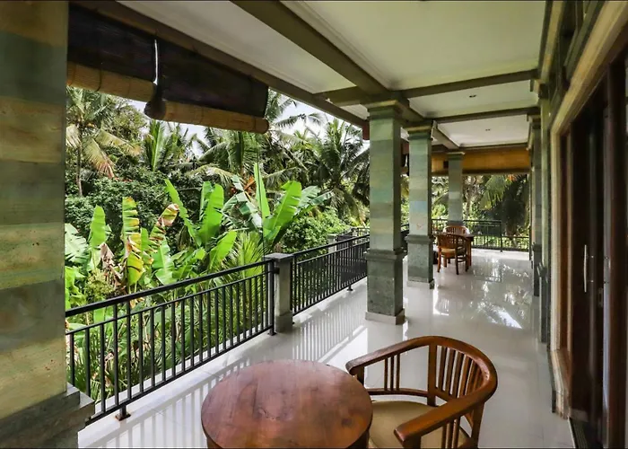 Big Stone House R4 - Premium Location, 6 Min Center - Shared Pool 3* Ubud (Bali)